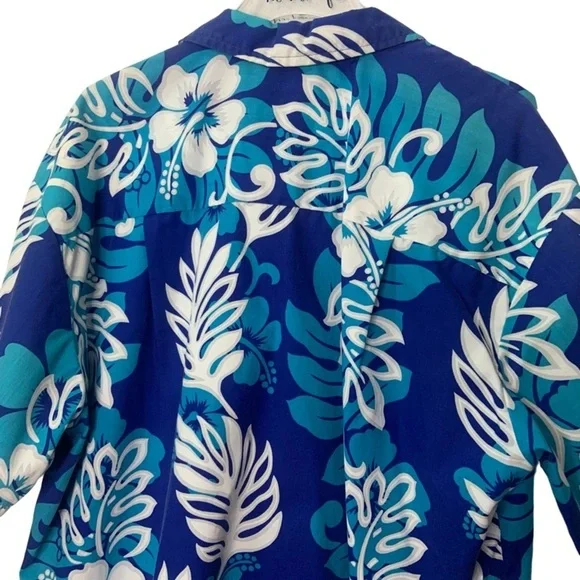 Vintage 80’s Men’s Blue Hawaiian Palm Print Short Sleeve Shirt Made In Hawaii